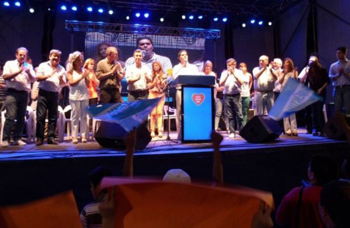 capitanich y los nocheros en villa angela
