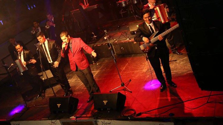 contratar a carlos montalvo