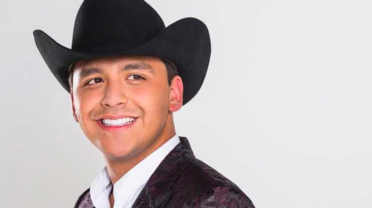 contratar a christian nodal