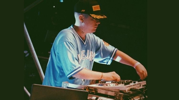 contratar a mister remix