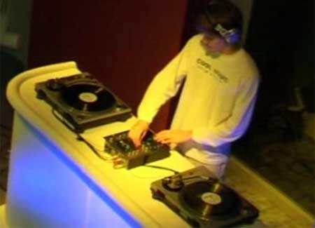 Contratar a Cool Music DJ