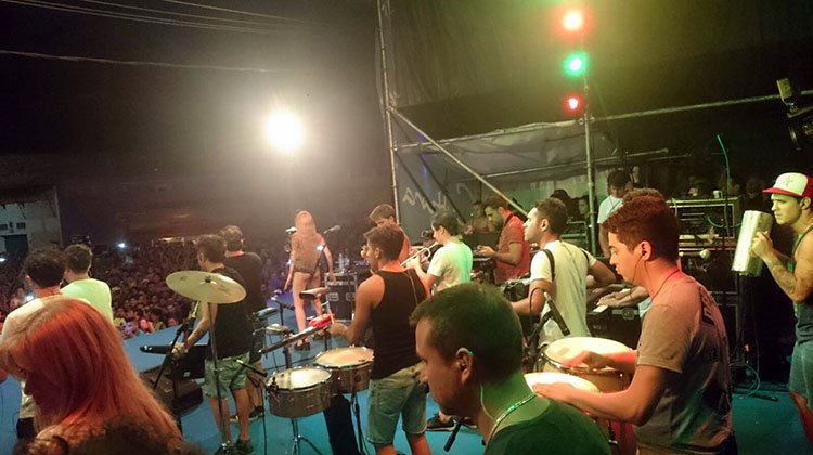 Contratar a Los Totora