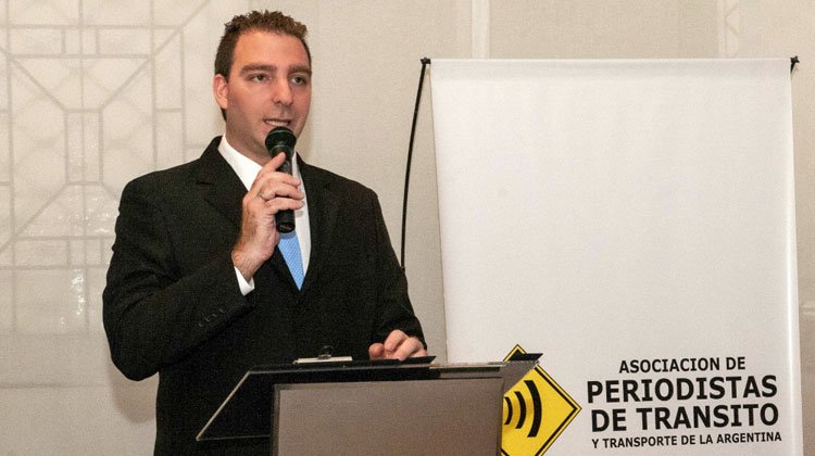 Contratar a Javier Andrés Lauría