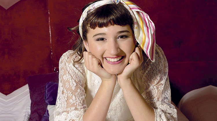 Contratar a Chiara Francia
