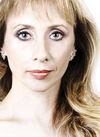 Contratar a Eleonora Cassano