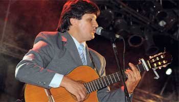 Contratar a Fabian Rodriguez "El Sureño"