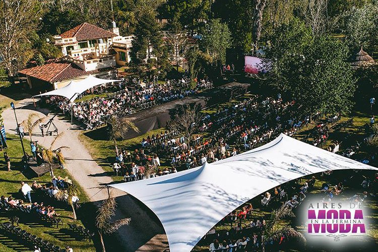 Contratar artistas, modelos, shows, bailarines y conductores para eventos de moda
