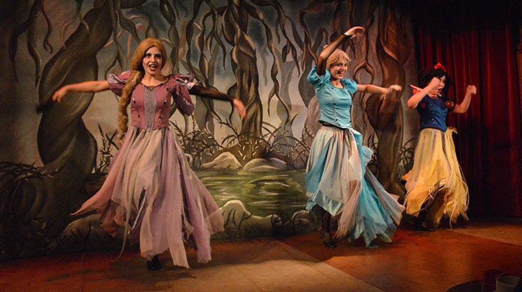 Contrataciones las Princesas Zombies