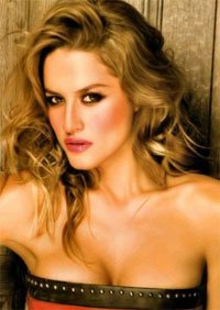 Contrataciones de Lola Ponce Contratar a Lola Ponce