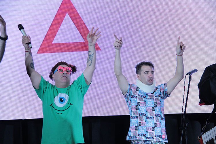 Contratar Humoristas - Yayo, Pichu, Los Rebos, Pachu Peña, Peligro Sin Codificar
