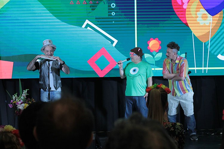 Contratar Humoristas - Yayo, Pichu, Los Rebos, Pachu Peña, Peligro Sin Codificar