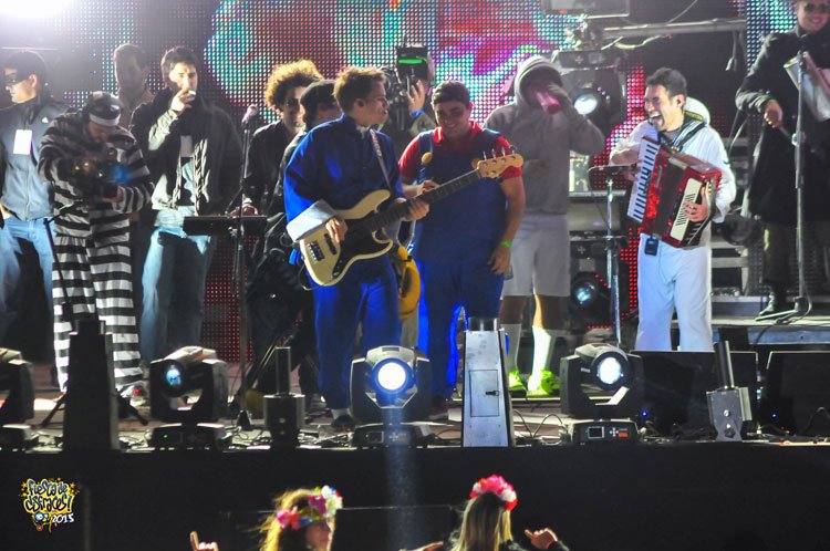 Los Totora en la Fiesta de Disfraces de Paraná