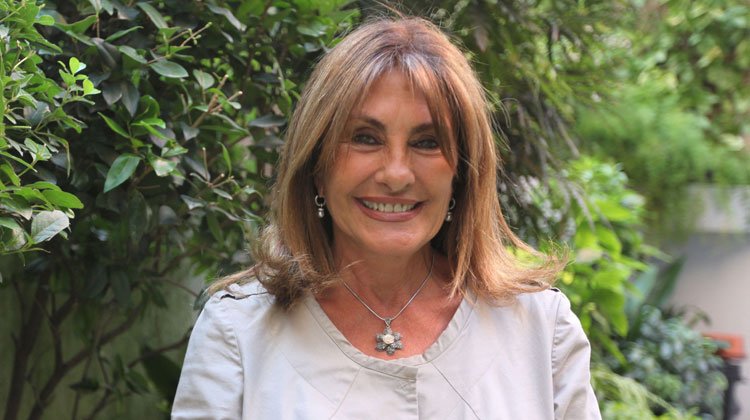 Contratar a Silvia Fernández Barrio