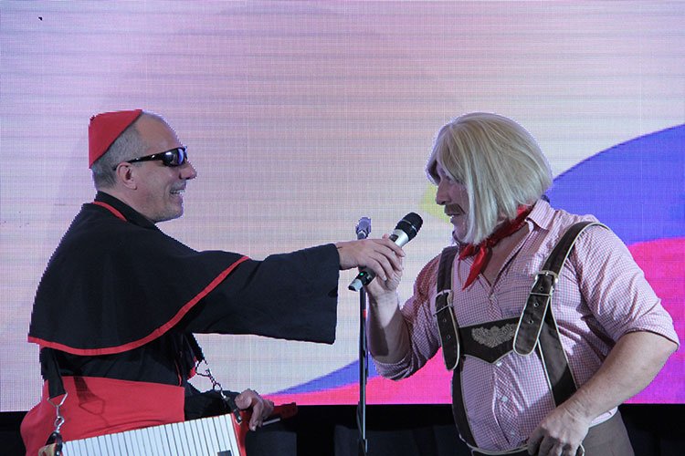 Contratar Humoristas - Yayo, Pichu, Los Rebos, Pachu Peña, Peligro Sin Codificar