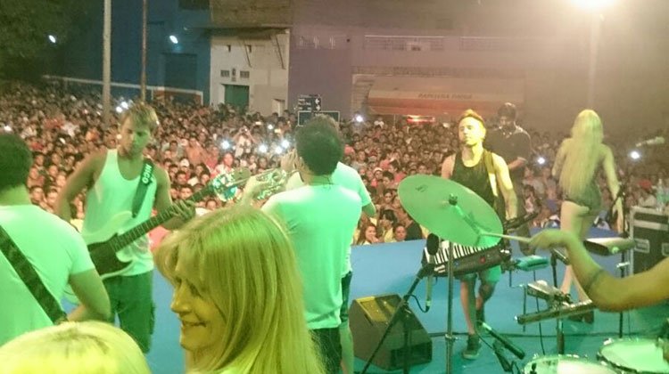Contratar a Los Totora