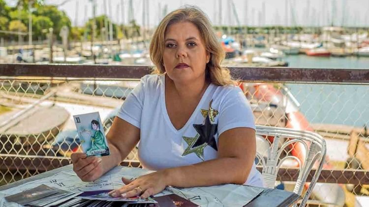 contratar a noelia pace la medium