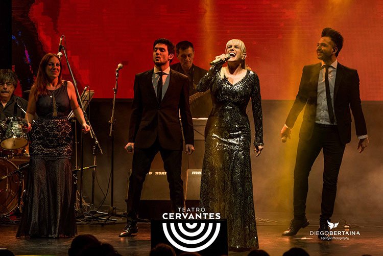 Contratar a Valeria Lynch