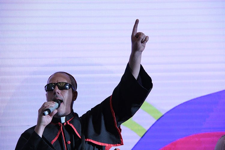 Contratar Humoristas - Yayo, Pichu, Los Rebos, Pachu Peña, Peligro Sin Codificar