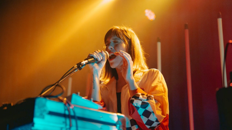 contratar a lucia tacchetti
