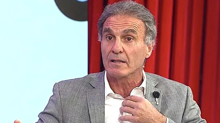 contratar a oscar ruggeri