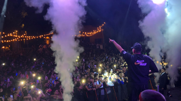 Kaleb Di Masi en Santa Cruz Eventos