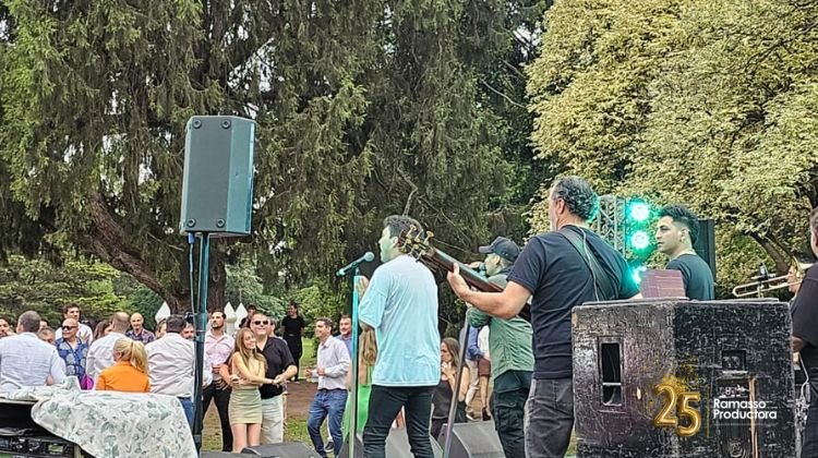 Junto a Banda XXI en una renovación de votos