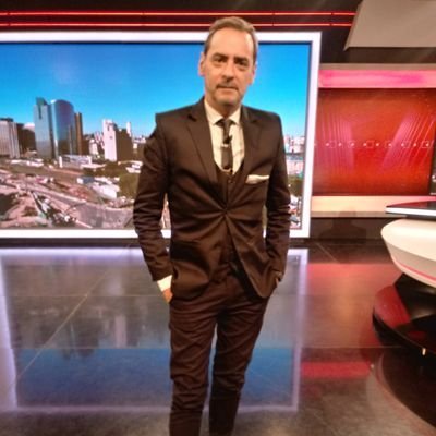 Contratar a Eduardo Martínez