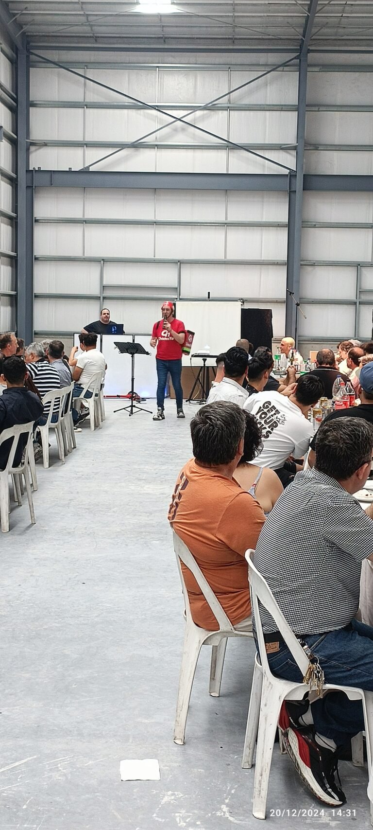 Rodrigo Vagoneta en el almuerzo de fin de año de Sintecrom SAIC