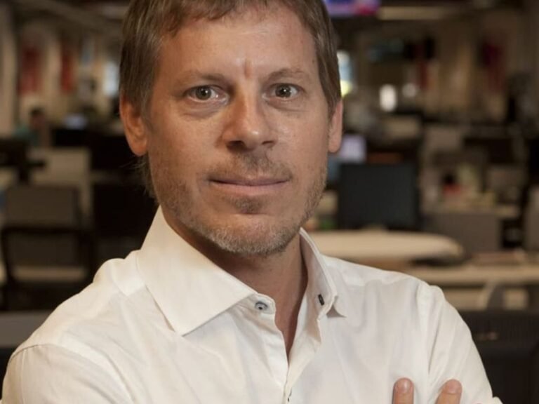 Contratar a Santiago Fioriti