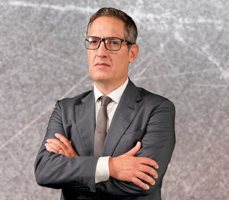 Contratar a Tomás Méndez