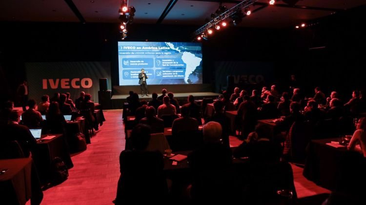 Carlos Melconian charla para IVECO