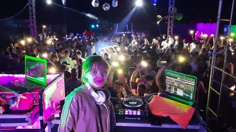 Dj Sol en fiesta de egresados Santa Fe