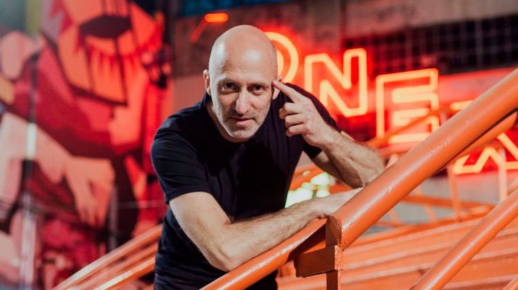 Contratar a Estanislao Bachrach
