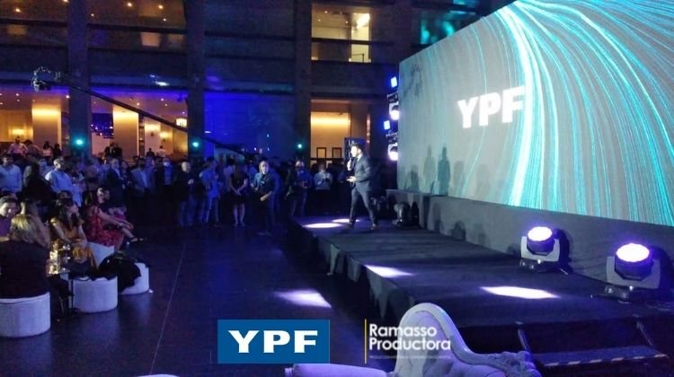 Festejo de año YPF en CCK