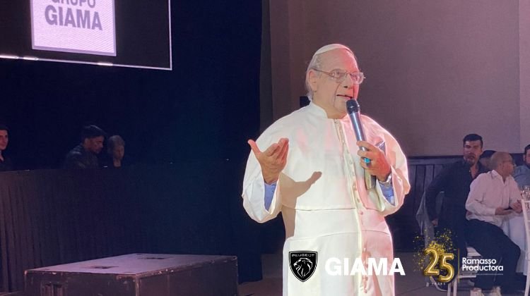 Fin de año Grupo Giama con Fredy Villarreal