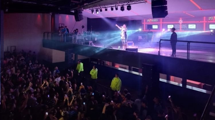 Kaleb Di Masi y Bianca Lif en cierre de temporada de Pueblo Límite