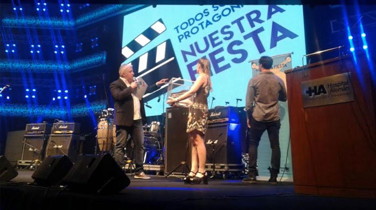 Mariano Peluffo fiesta fin de año de Hospital Alemán