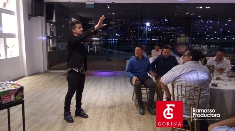 Soy Rada y Grupo Play en fin de año de Gorina