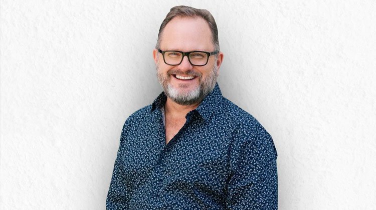 Contratar a Marcos Witt